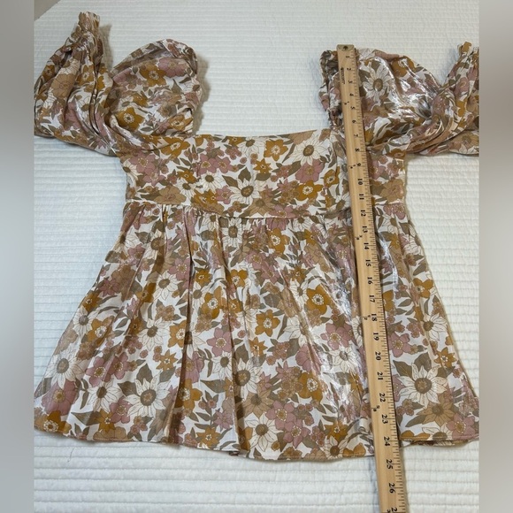 Romantic Molly Green Floral Babydoll Top! Size Medium. - Picture 6 of 7